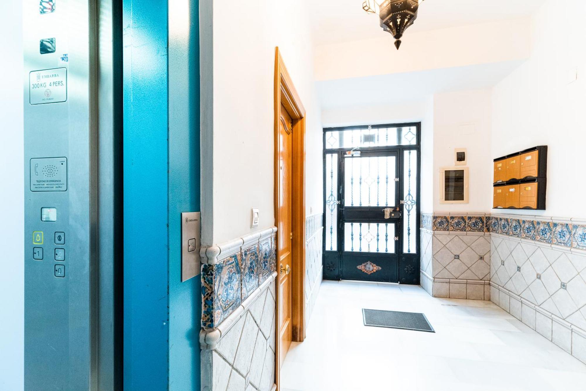 Apartament Encantador Piso Pleno Centro A Pie De Semana Santa Y Cerca De La Alhambra *
